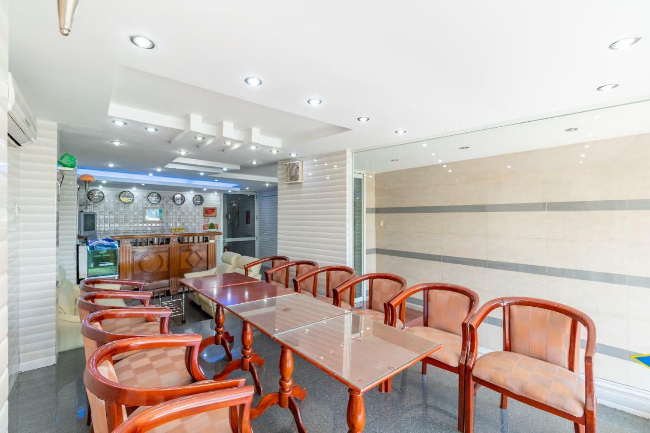 Oyo 242 Thien Thanh Hotel Da Nang Buitenkant foto